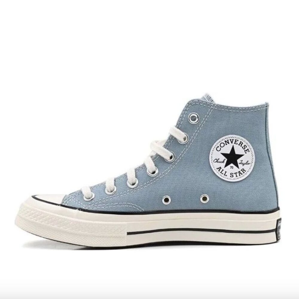 ConverseChuck 70 Vintage Canvas High Tops in 'Cocoon Blue'